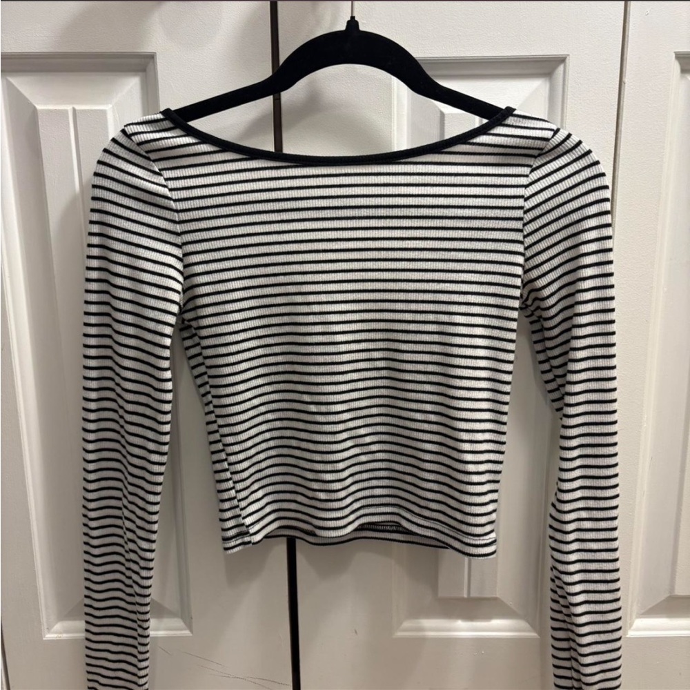 NWOT Edikted top